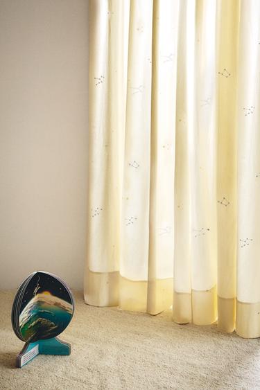 CHILDREN'S COTTON SPACE CURTAIN - Ecru by Zara