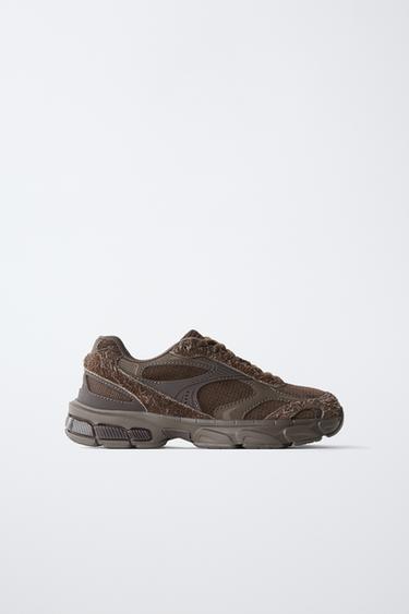 ZAPATILLA DEPORTIVA TÉCNICA REJILLA - Marrón de Zara