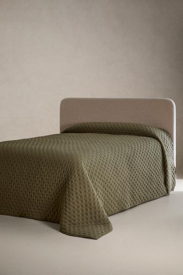 QUILTED QUILT WITH DOTS - Green by Zara - Image 1