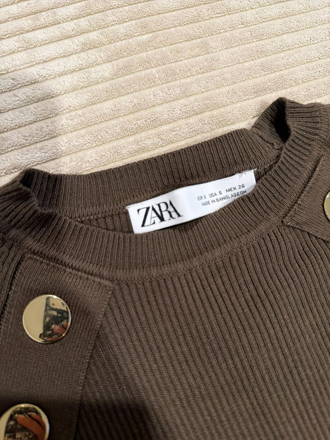 RIBBED SWEATER WITH BUTTONS - Image 3