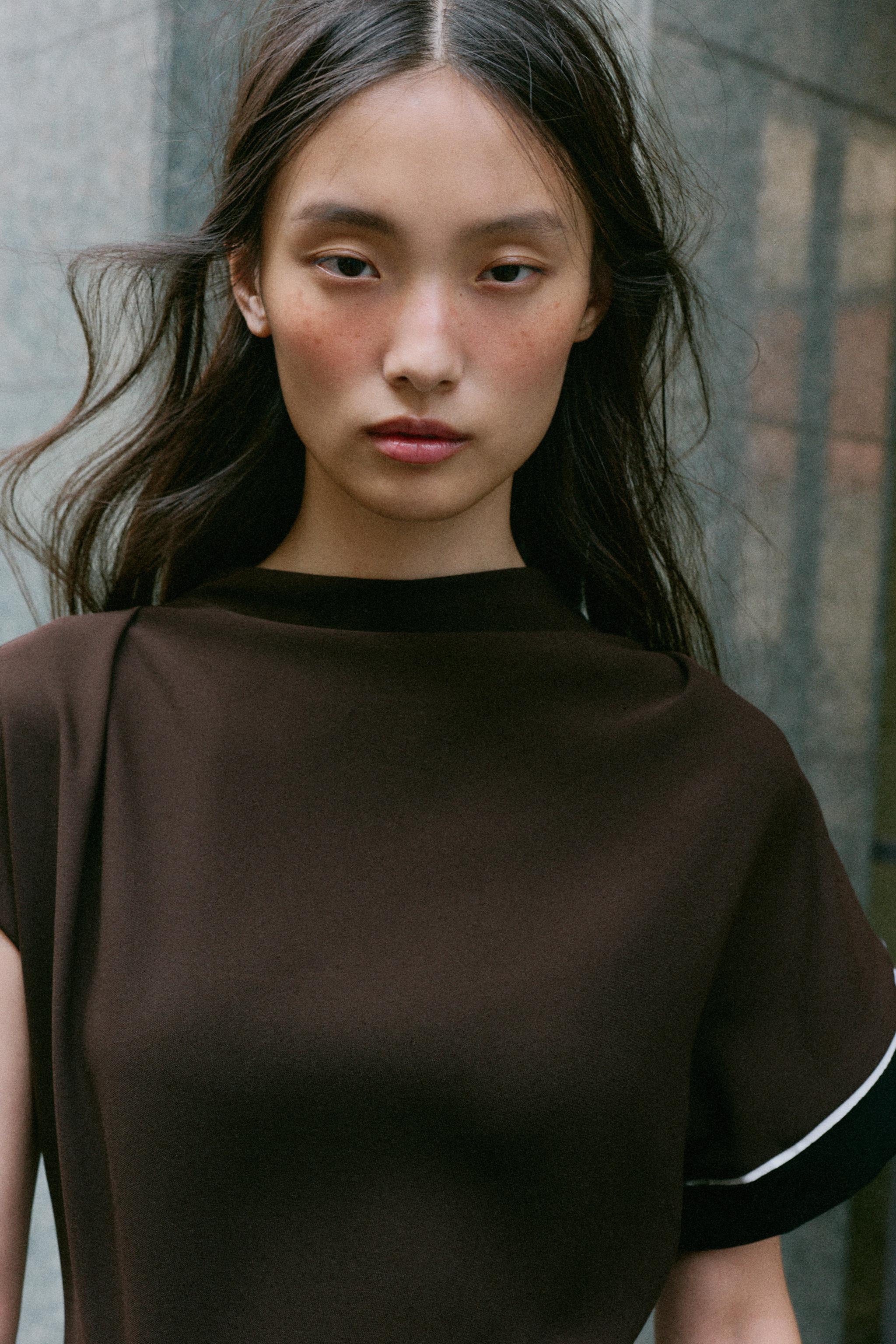 ASYMMETRIC MIDI DRESS