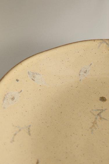 STONEWARE SIDE PLATE WITH DESIGNS - Beige by Zara - Image 4