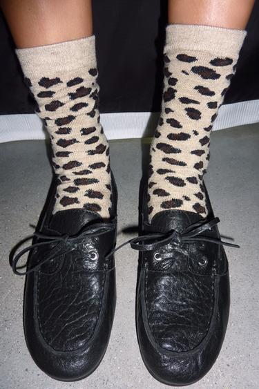 ANIMAL PRINT JACQUARD SOCKS — Gray 2