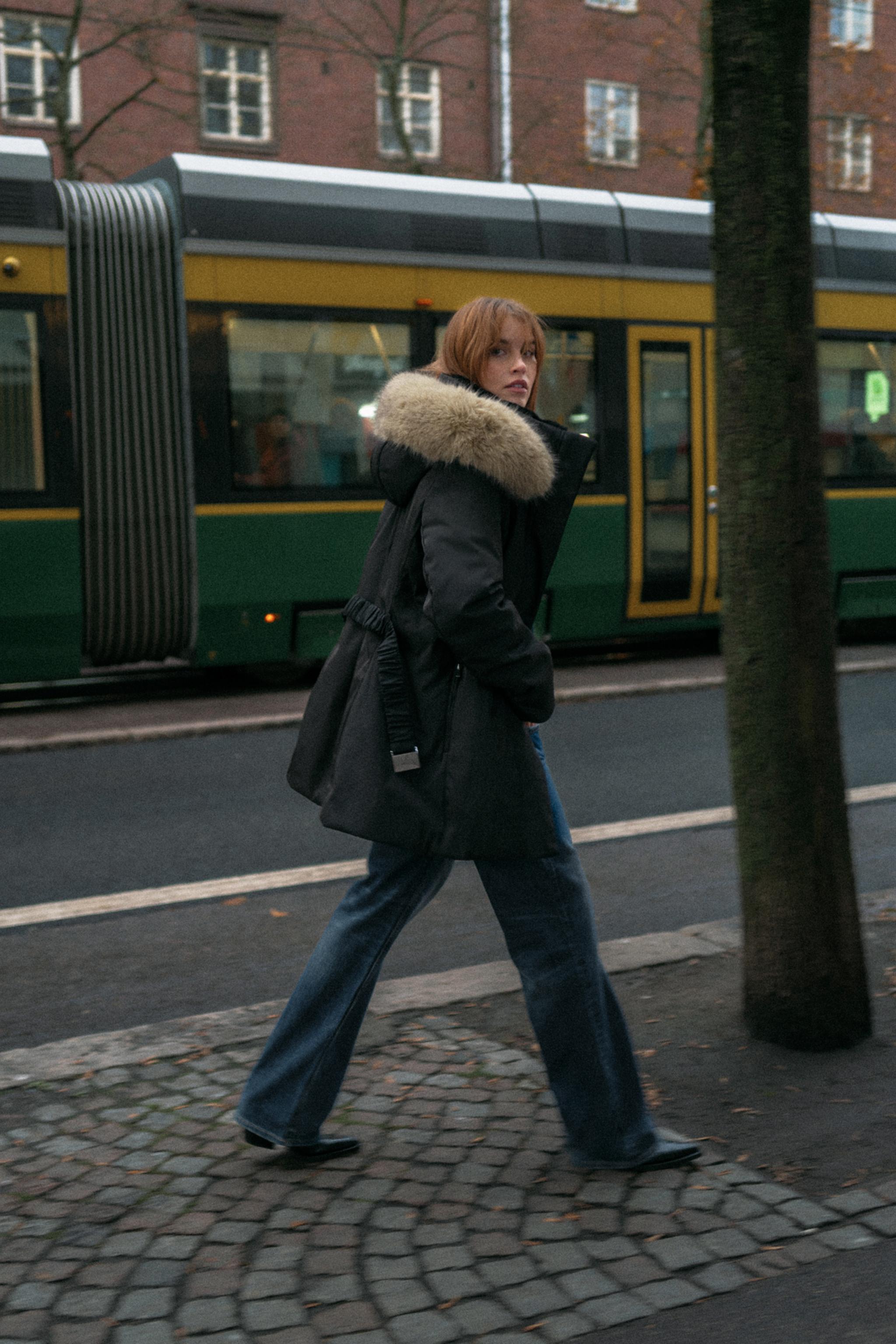 PUFFER JACKET WITH FAUX FUR HOODIE WATER AND WIND PROTECTION
