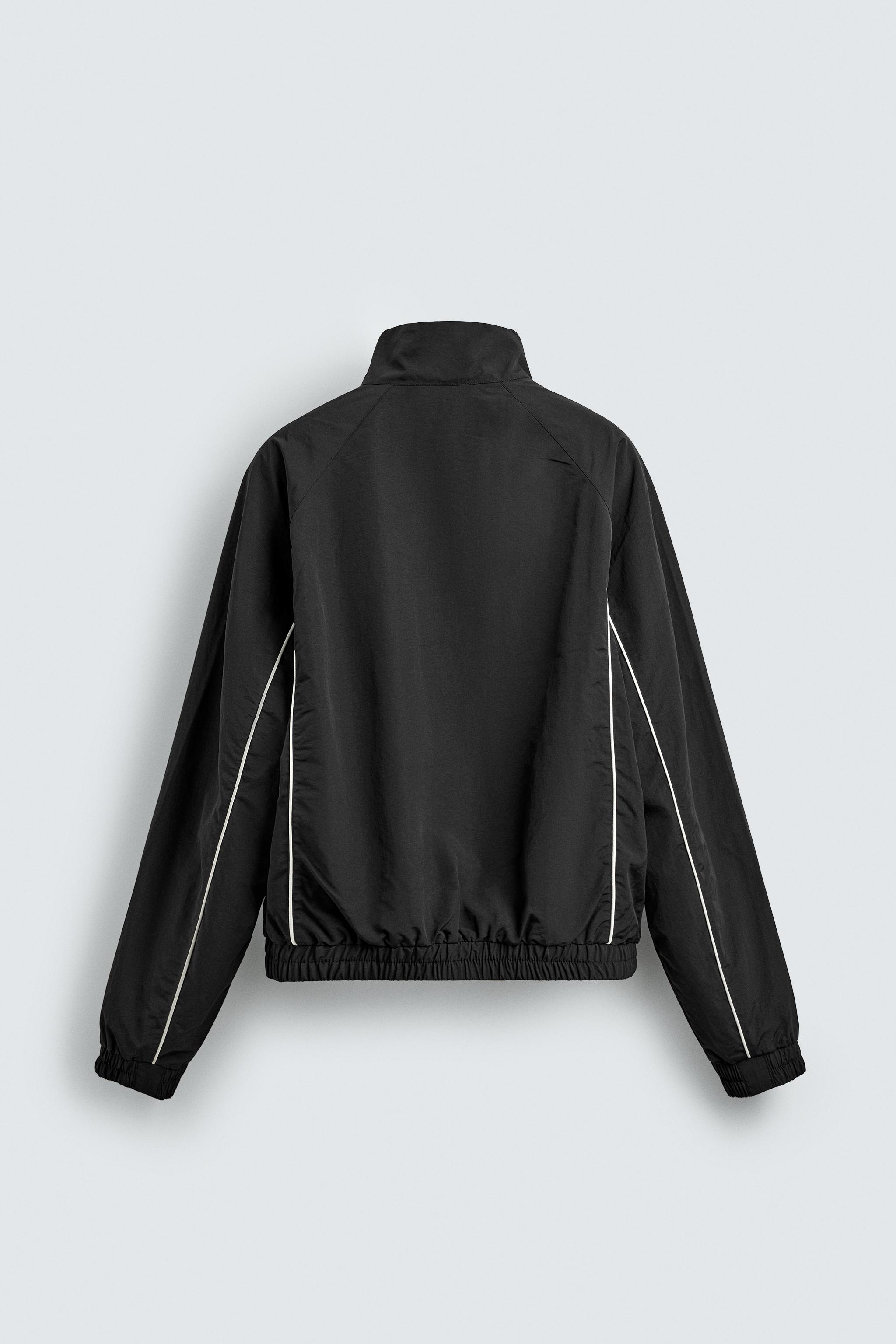 CONTRASTING TECHNICAL JACKET