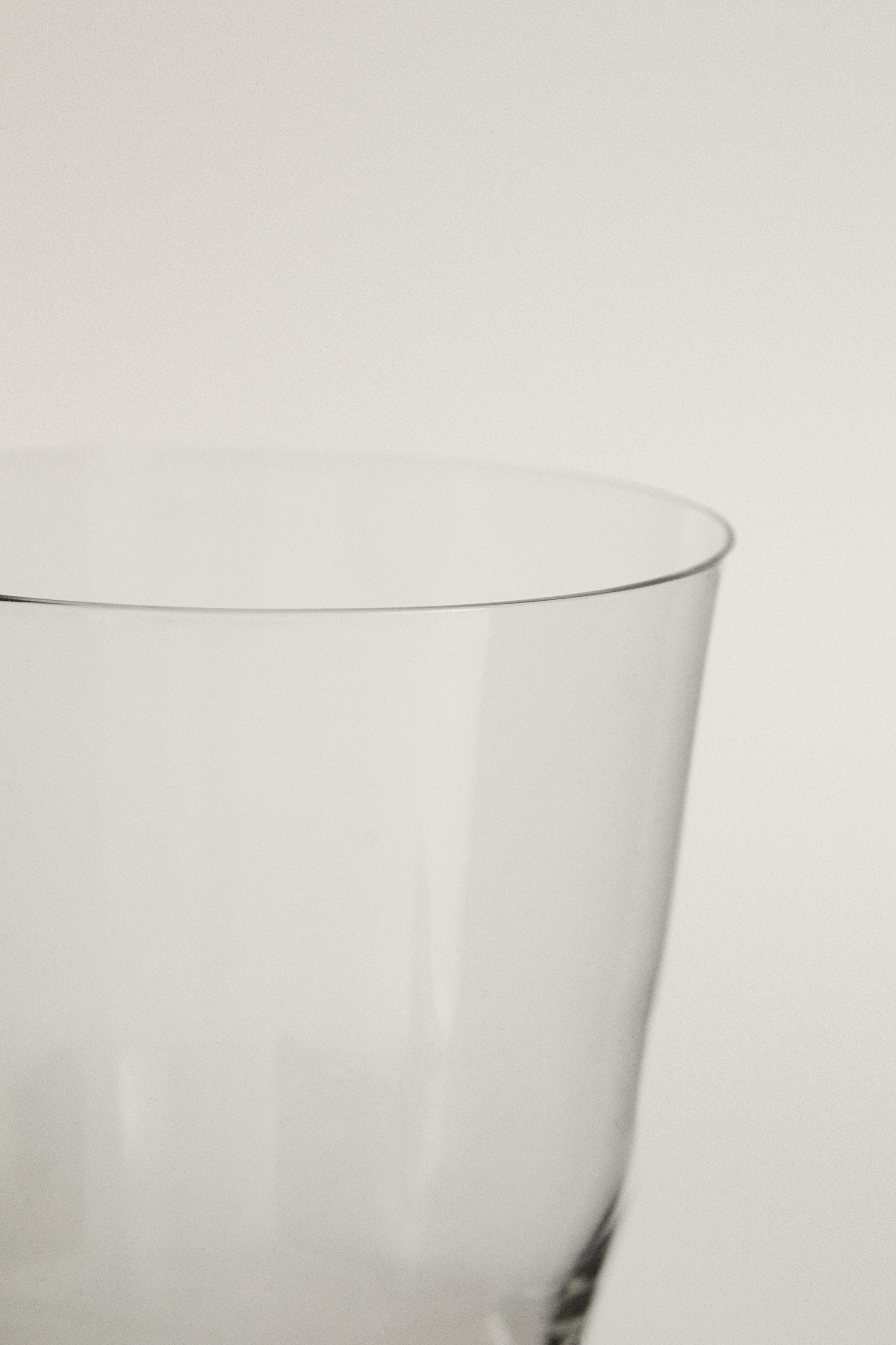 GLASS TUMBLER