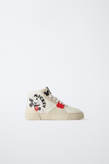 HOHER SNEAKER MIT MICKY-MAUS-PRINT © DISNEY - Weiß von Zara