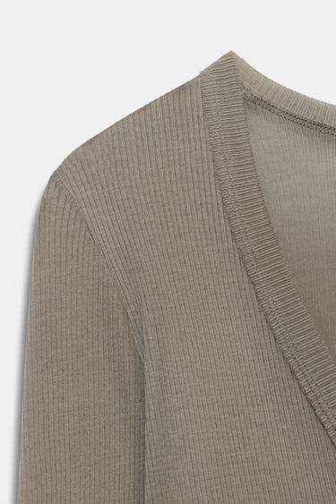 RIBBED V-NECK T-SHIRT - Light khaki by Zara - Image 6