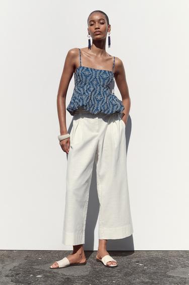 TOP BRODÉ PERFORÉ À EFFET GOMME - Bleu marine / Blanc de Zara