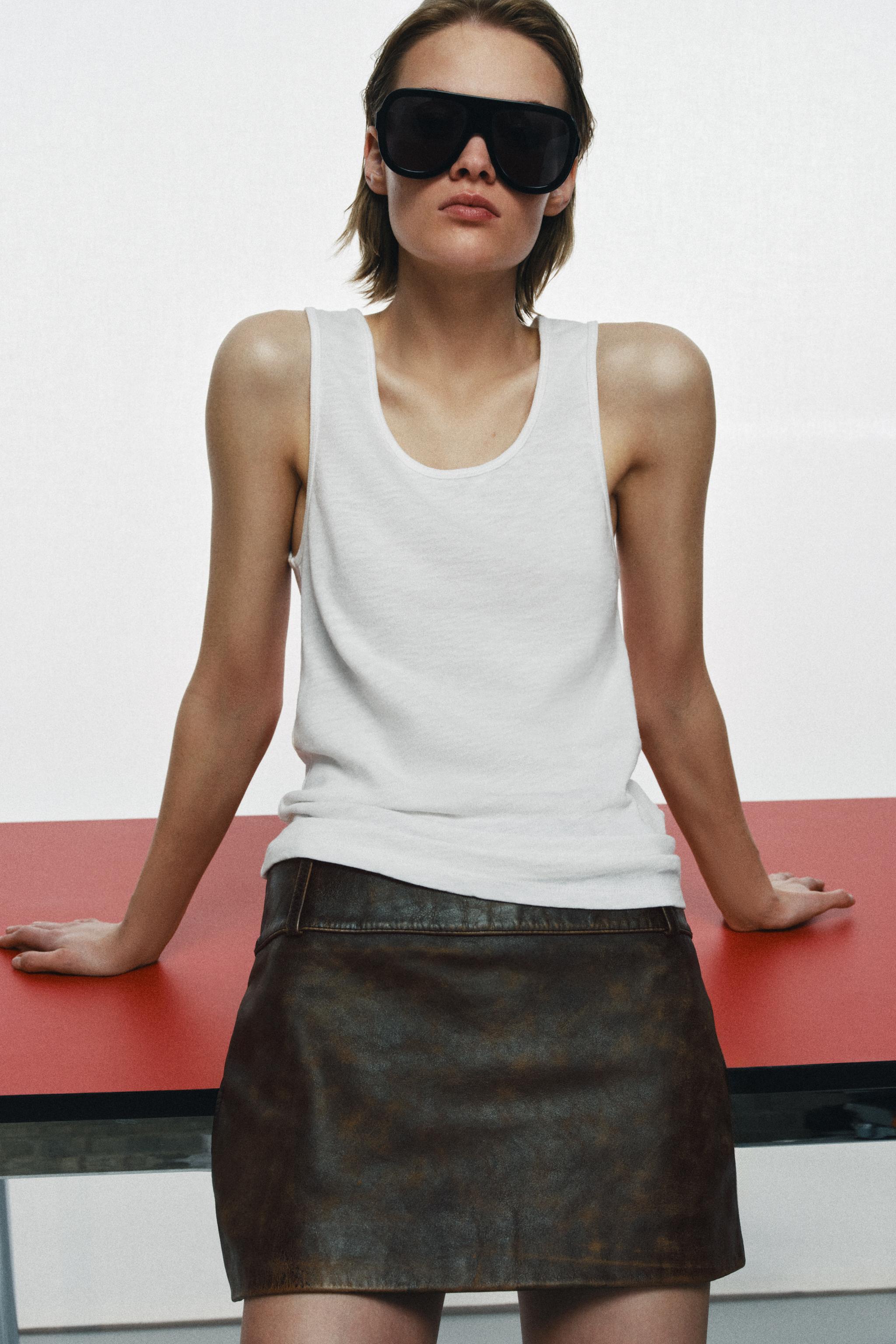 TOP À DÉCOLLETÉ ARRONDIE