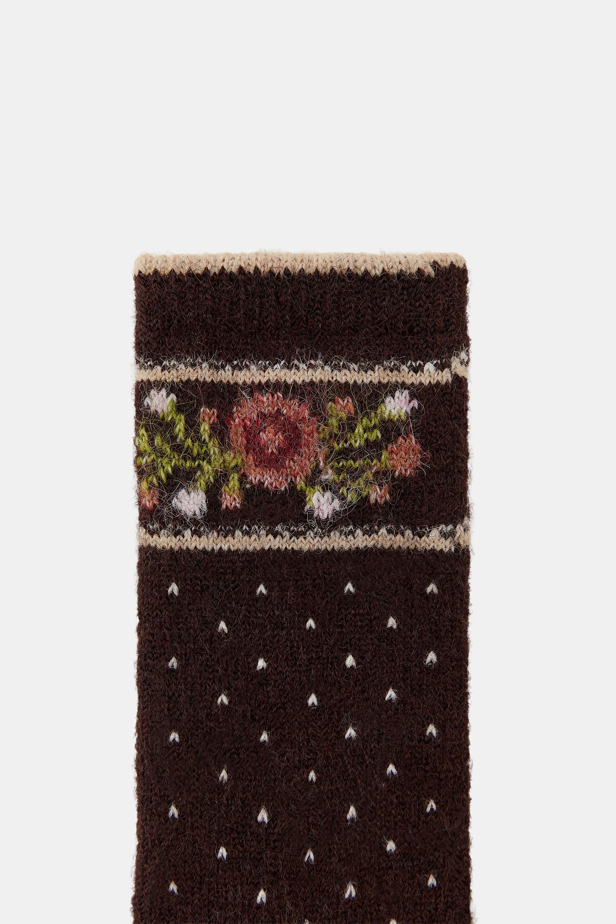CHAUSSETTES EN JACQUARD À POIS ET FLEURS