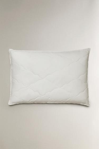 KIDS’ SOFT-TOUCH QUILTED FIBRE PILLOW - Oyster-white by Zara - Image 1
