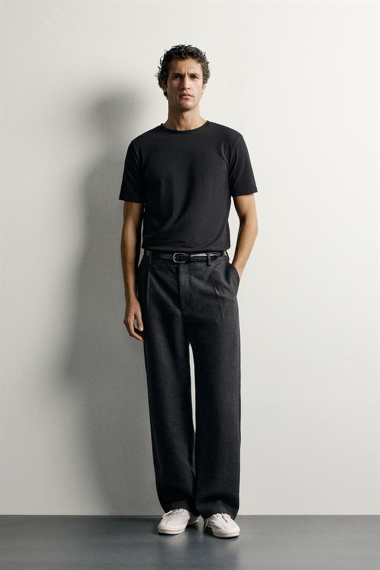 BASIC SLIM FIT T-SHIRT /01