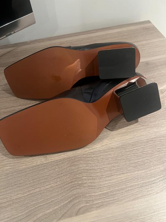 LEATHER MULES - Image 5