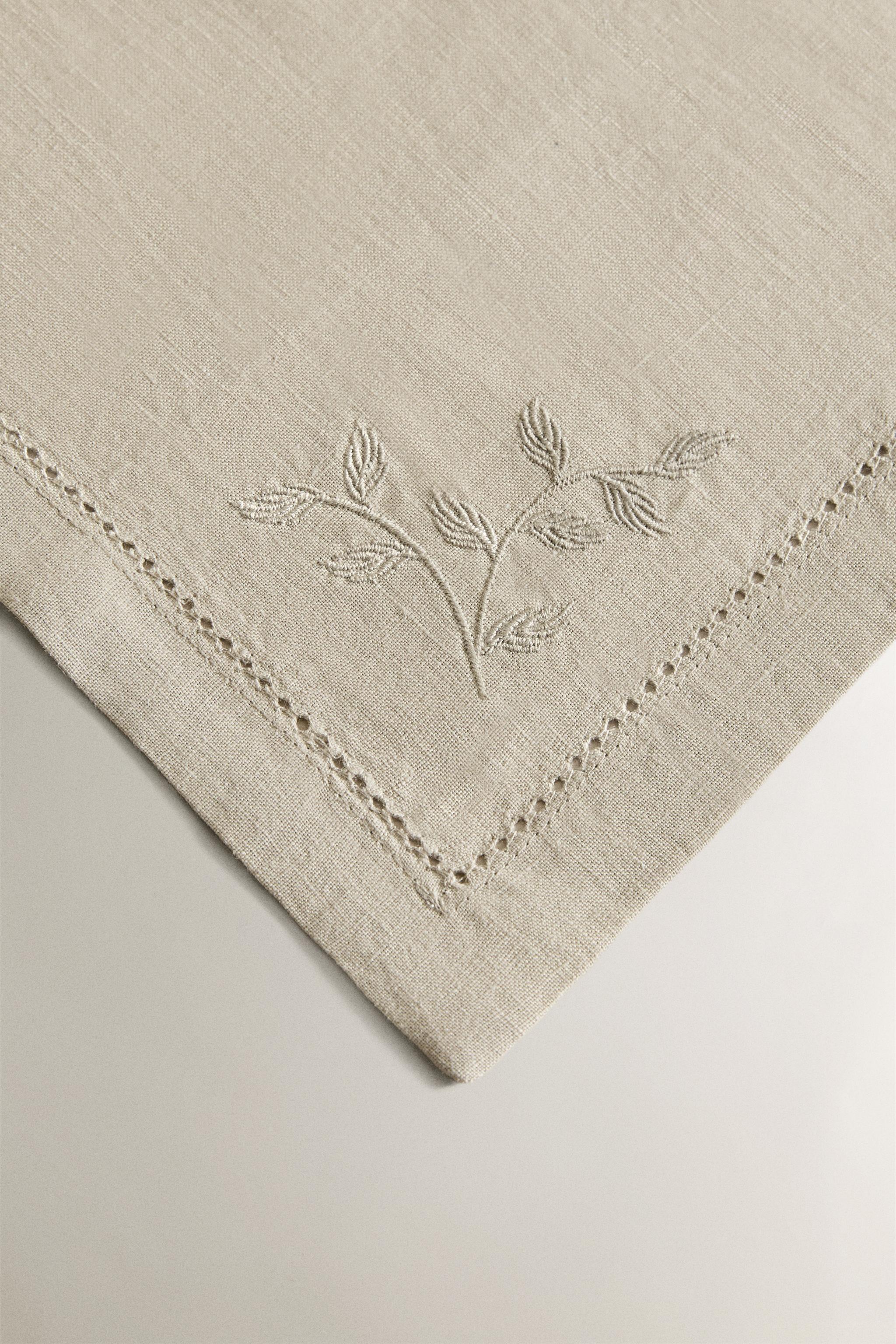SERVIETTE DE TABLE EN LIN BRODÉE FLEUR (LOT DE 2)