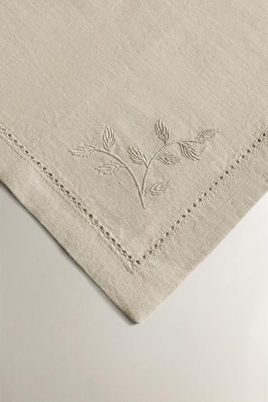 LINEN NAPKIN WITH FLORAL EMBROIDERY (PACK OF 2) - Bluish by Zara - Image 2