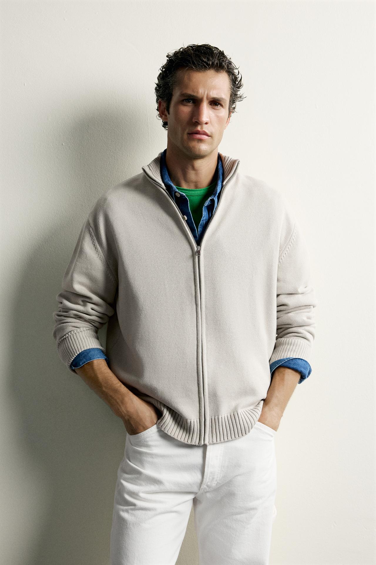 ZIP-UP KNIT CARDIGAN — Stone