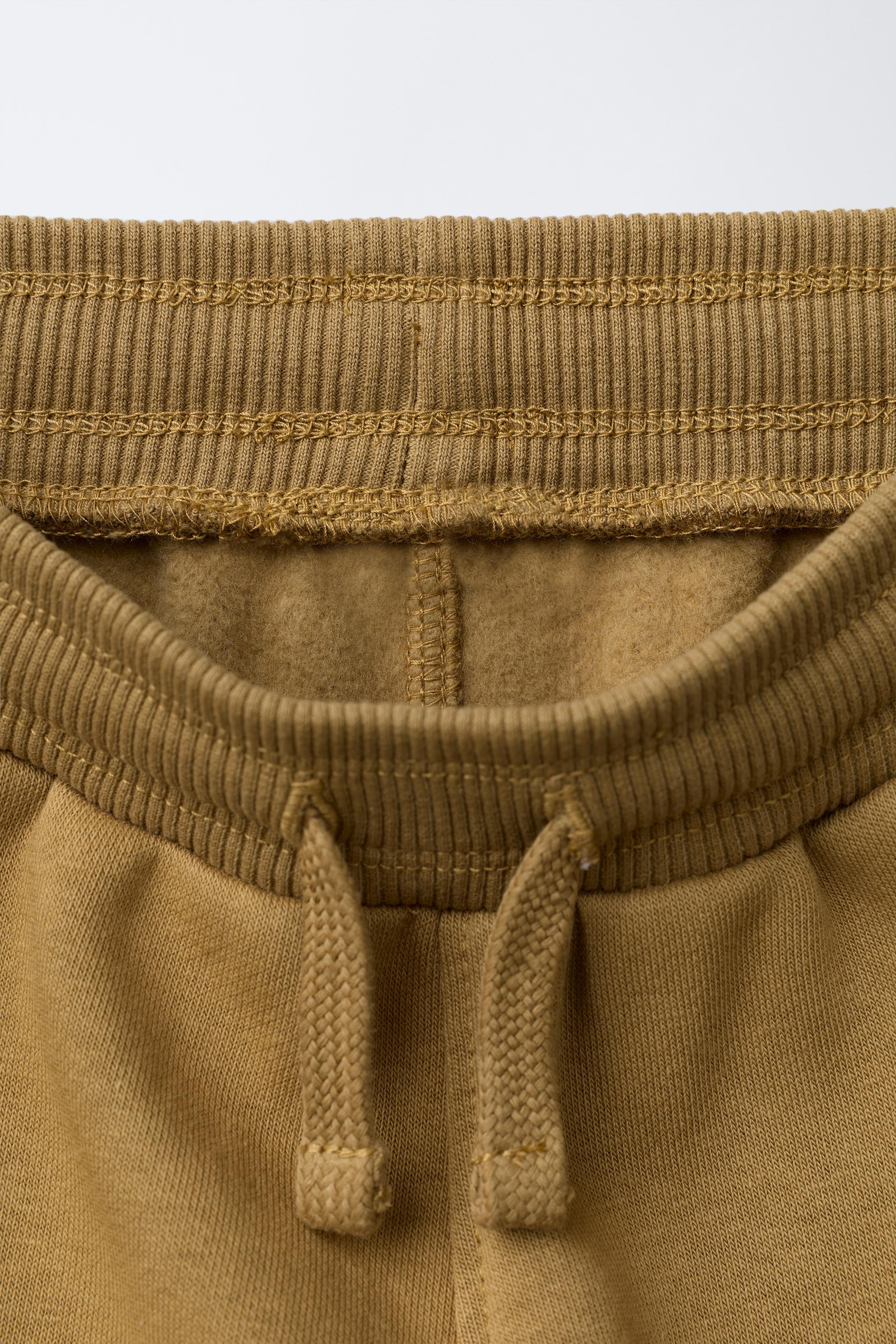 RAISED LOGO JOGGERS