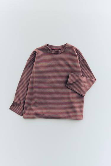 تيشرت بطبعة مخططة - عقيق رمادي الخاص بـ Zara