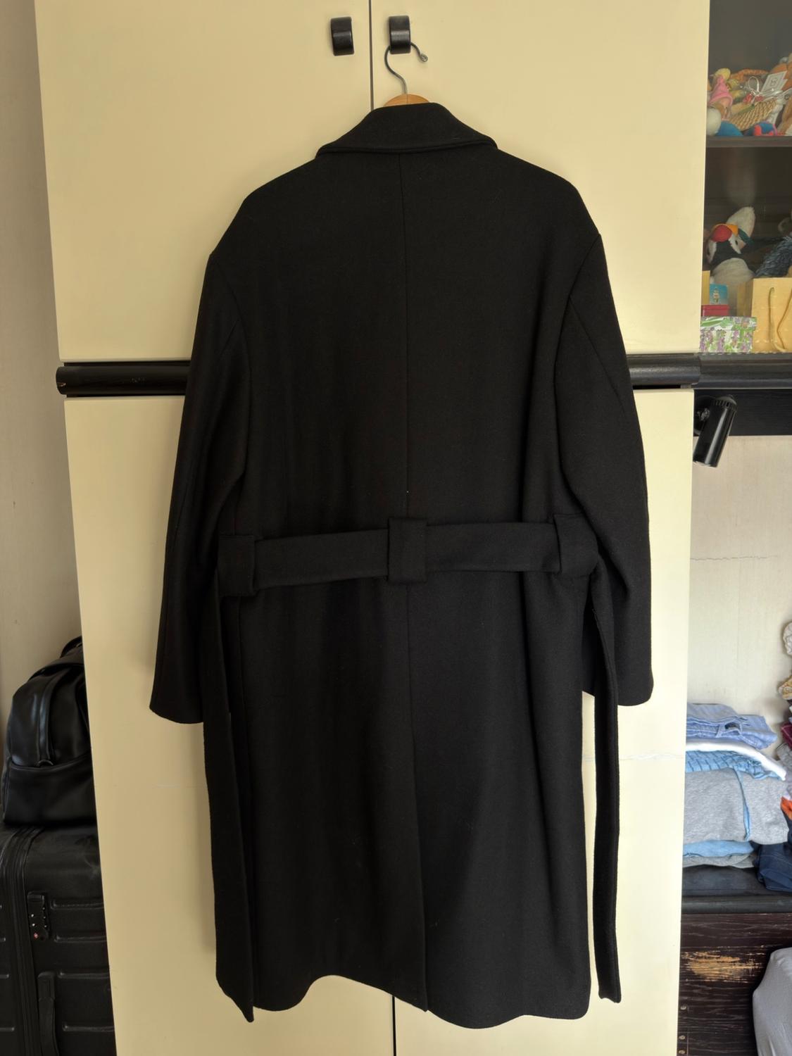 DOUBLE-BREASTED COAT WITH BELT - Image 4