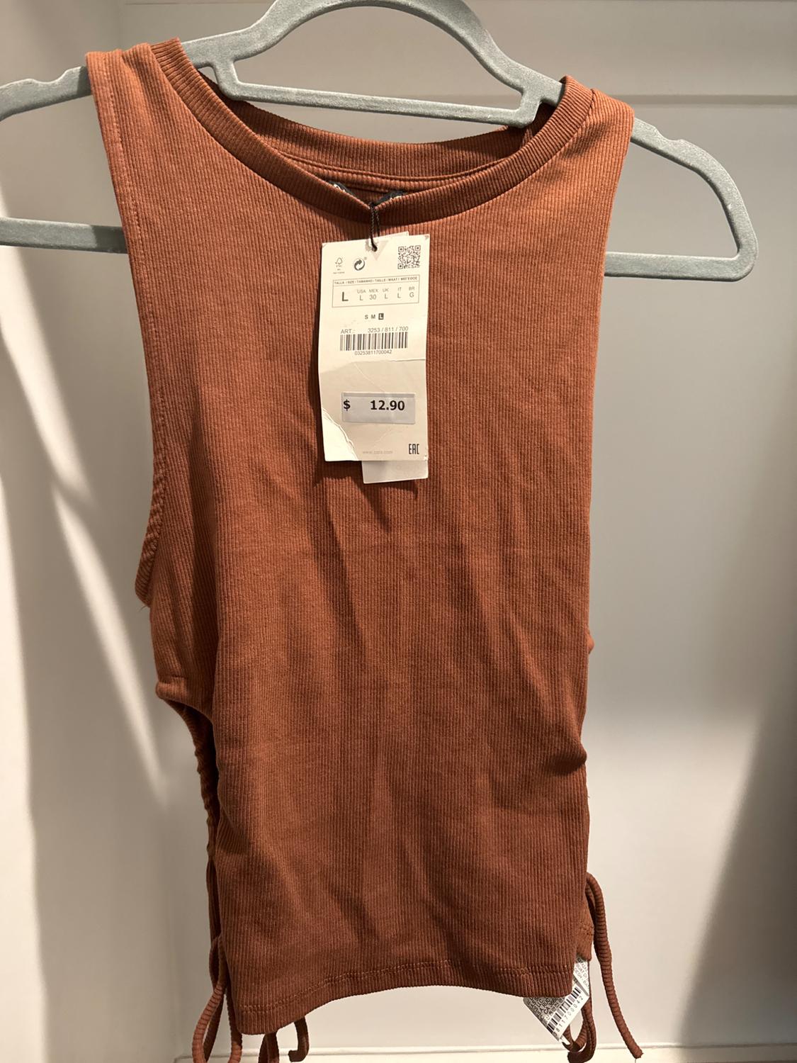 CAMISETA RIB ABERTURAS LATERALES