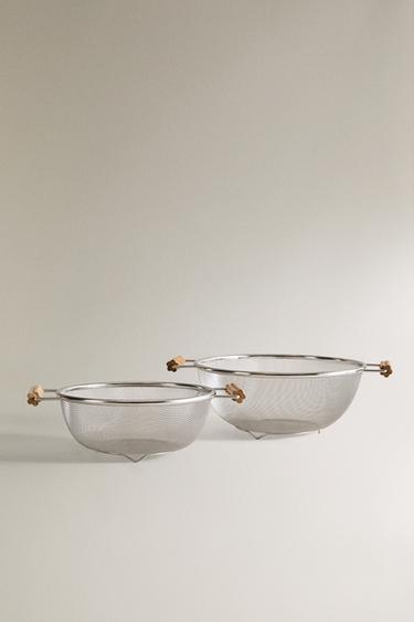 KITCHEN COLANDER WITH WOODEN HANDLES - Steel by Zara