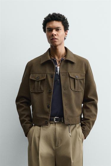 УКОРОЧЕННАЯ КУРТКА ИЗ ИСКУССТВЕННОЙ КОЖИ — ЦВЕТ ОЛИВКОВОГО МАСЛА от Zara