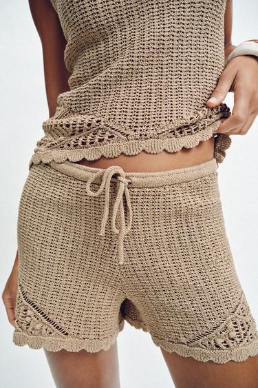 TRICOT SHORT MET POINTELLE - geelbruin van Zara