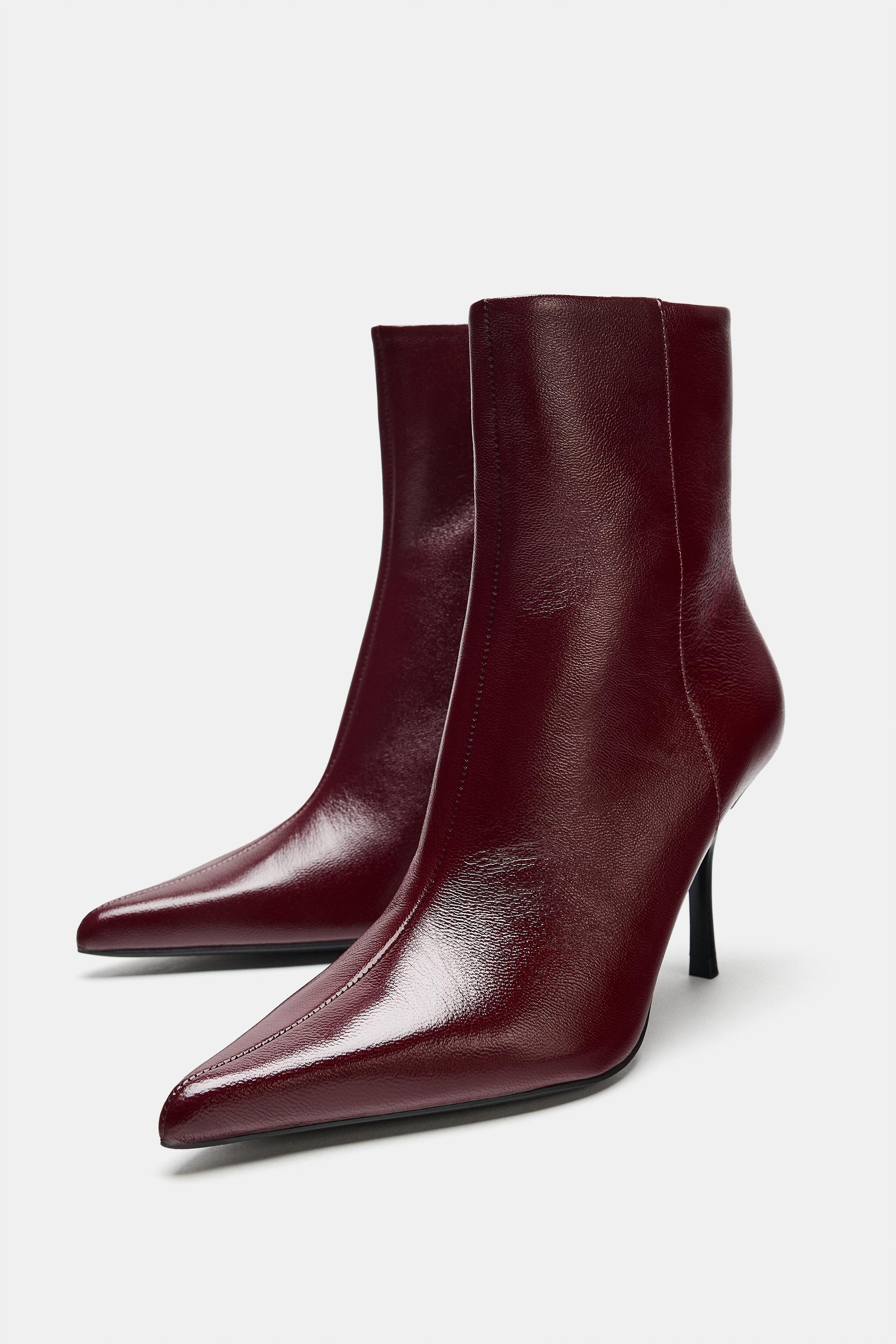 BOTTINES À TALONS EN CUIR