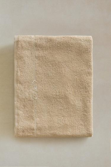 ASCIUGAMANO DA BAGNO RICAMO FIOCCO - Camel chiaro di Zara