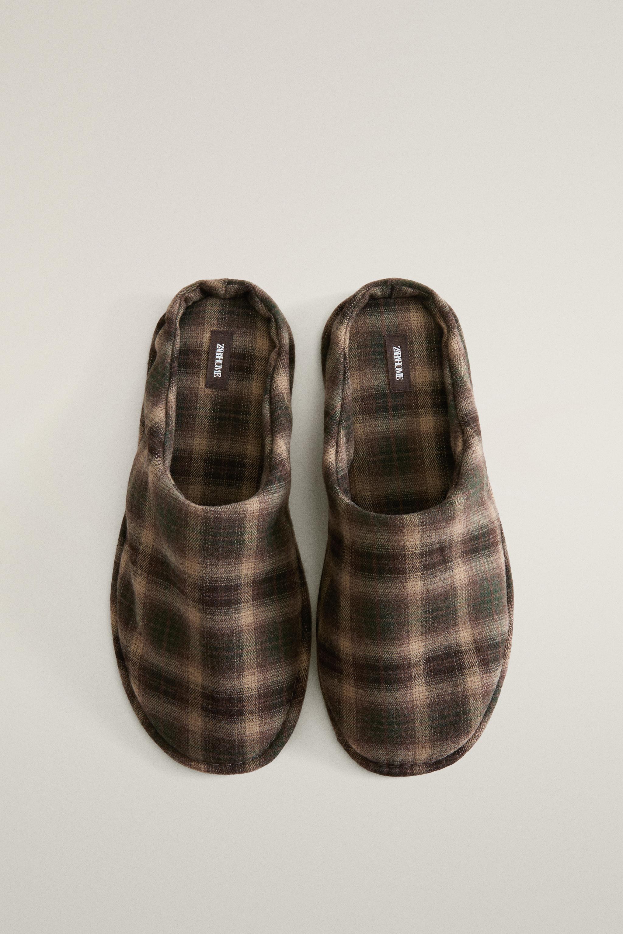 CHECK MULE SLIPPERS