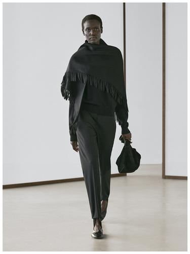 Capa punto flecos con lana - Negro de Zara