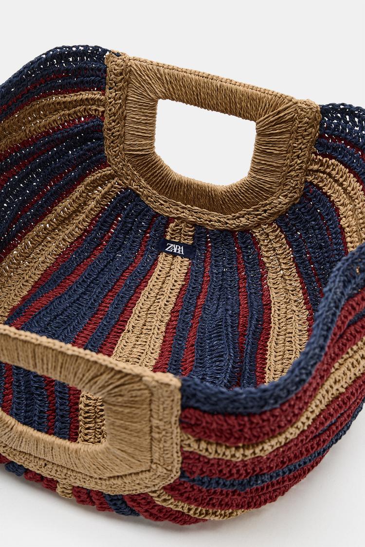 BOLSA CON ESTAMPADO DE EFECTO TRENZADO 6