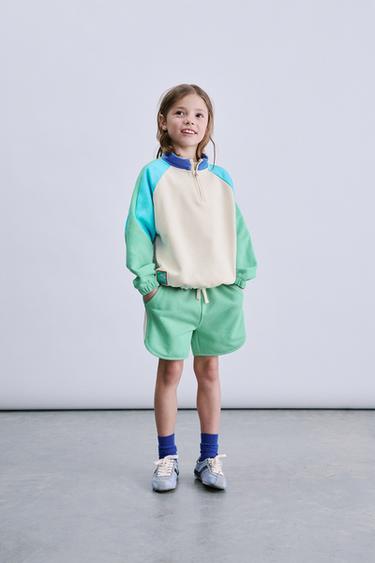 SUDADERA COLOR BLOCK - Verde / Crudo de Zara