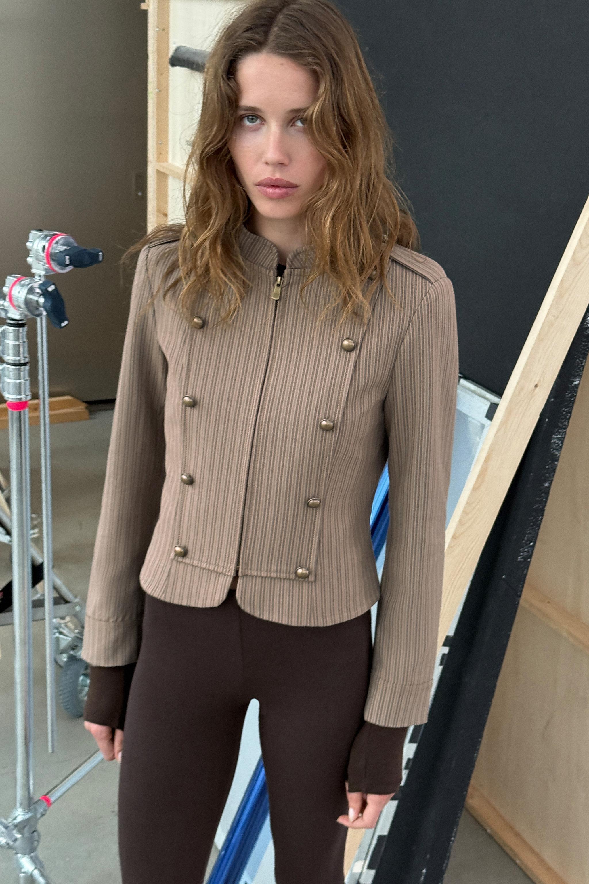 ÇİZGİLİ STREÇ BLAZER - Görsel 8