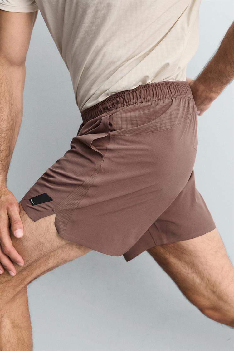 SHORTS BÁSICOS DE ENTRENAMIENTO DE 7" 7