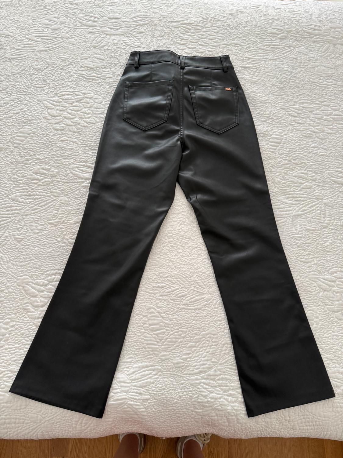 LEATHER EFFECT CROPPED MINI FLARE TROUSERS - Image 3