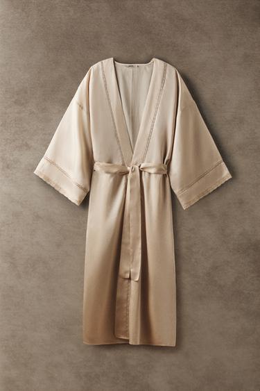 ROBE DE CHAMBRE SATIN AJOURÉ - Beige clair de Zara - Image 5