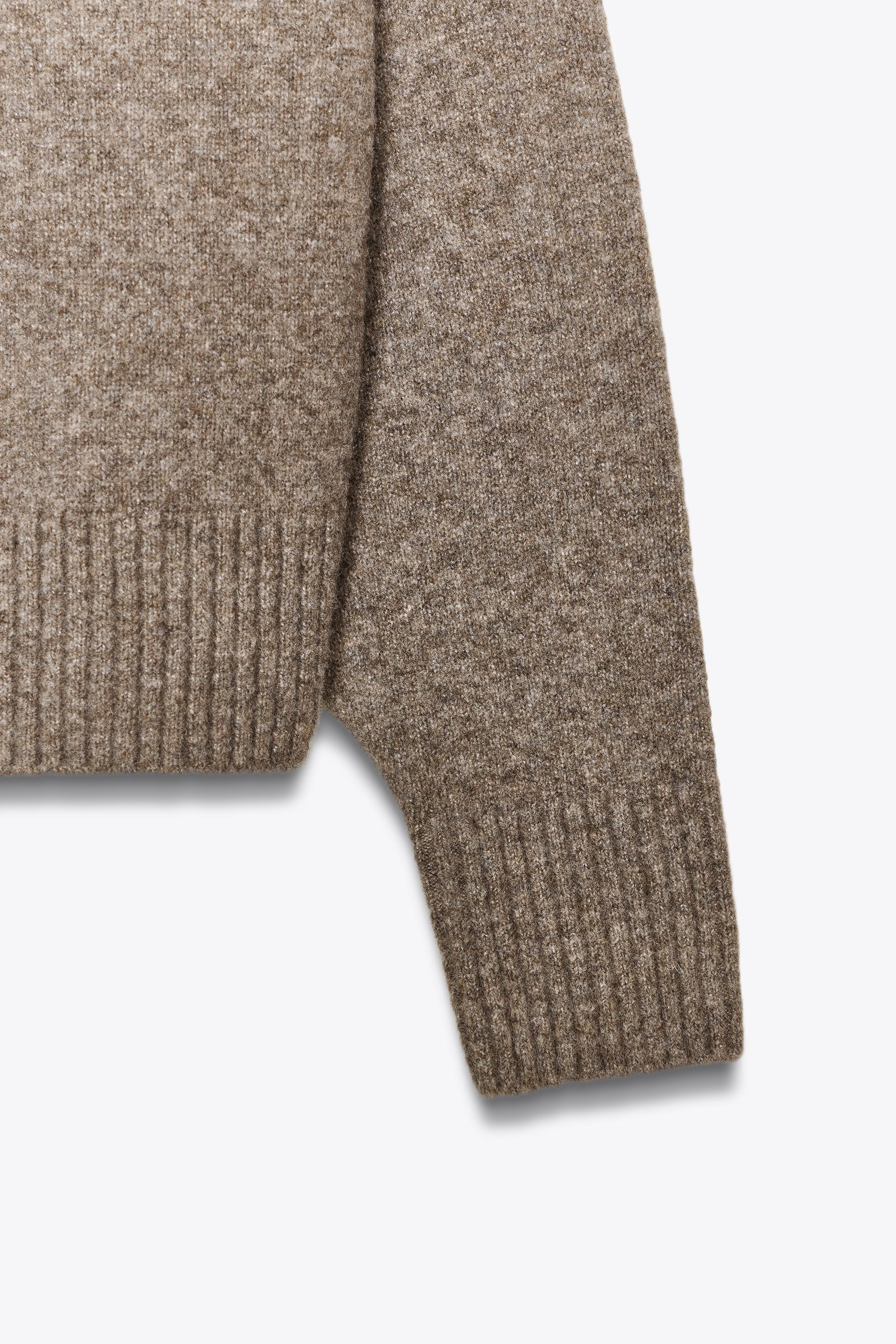 SOFT V-NECK KNIT SWEATER