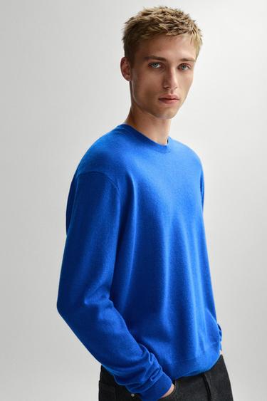 Knit 100% cashmere round neck sweater —  1