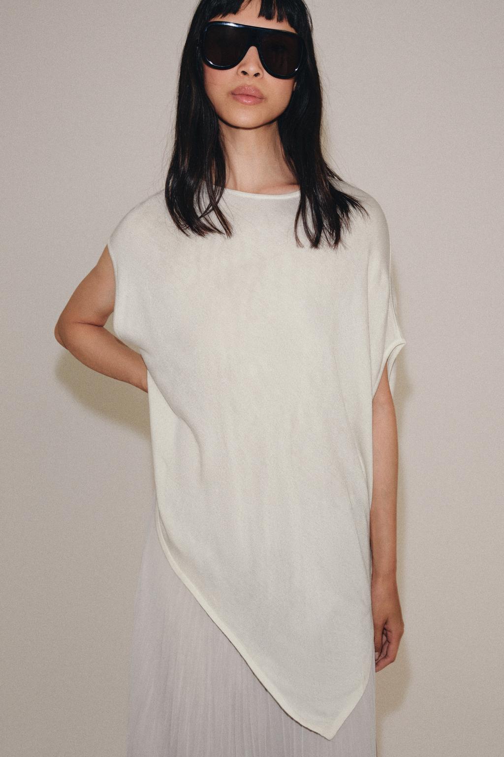 ASYMMETRIC KNIT TOP