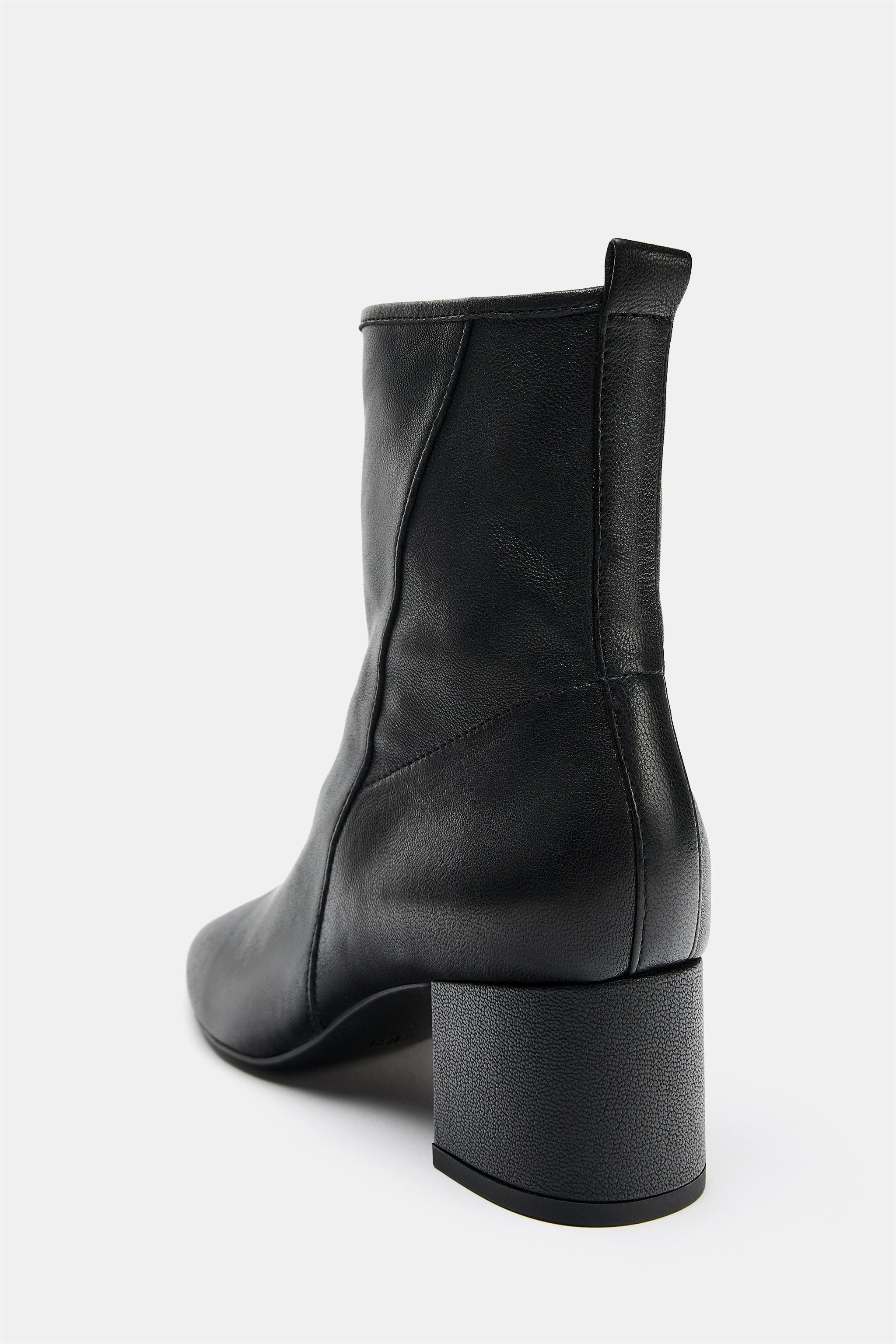 BOTTINES À TALONS EN CUIR SOFT