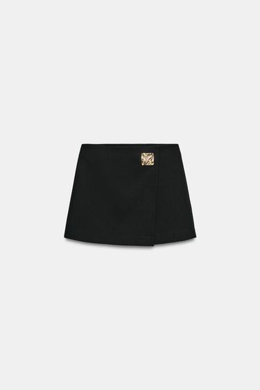 FALDA PANTALÓN ASIMÉTRICA APLIQUE - Negro de Zara