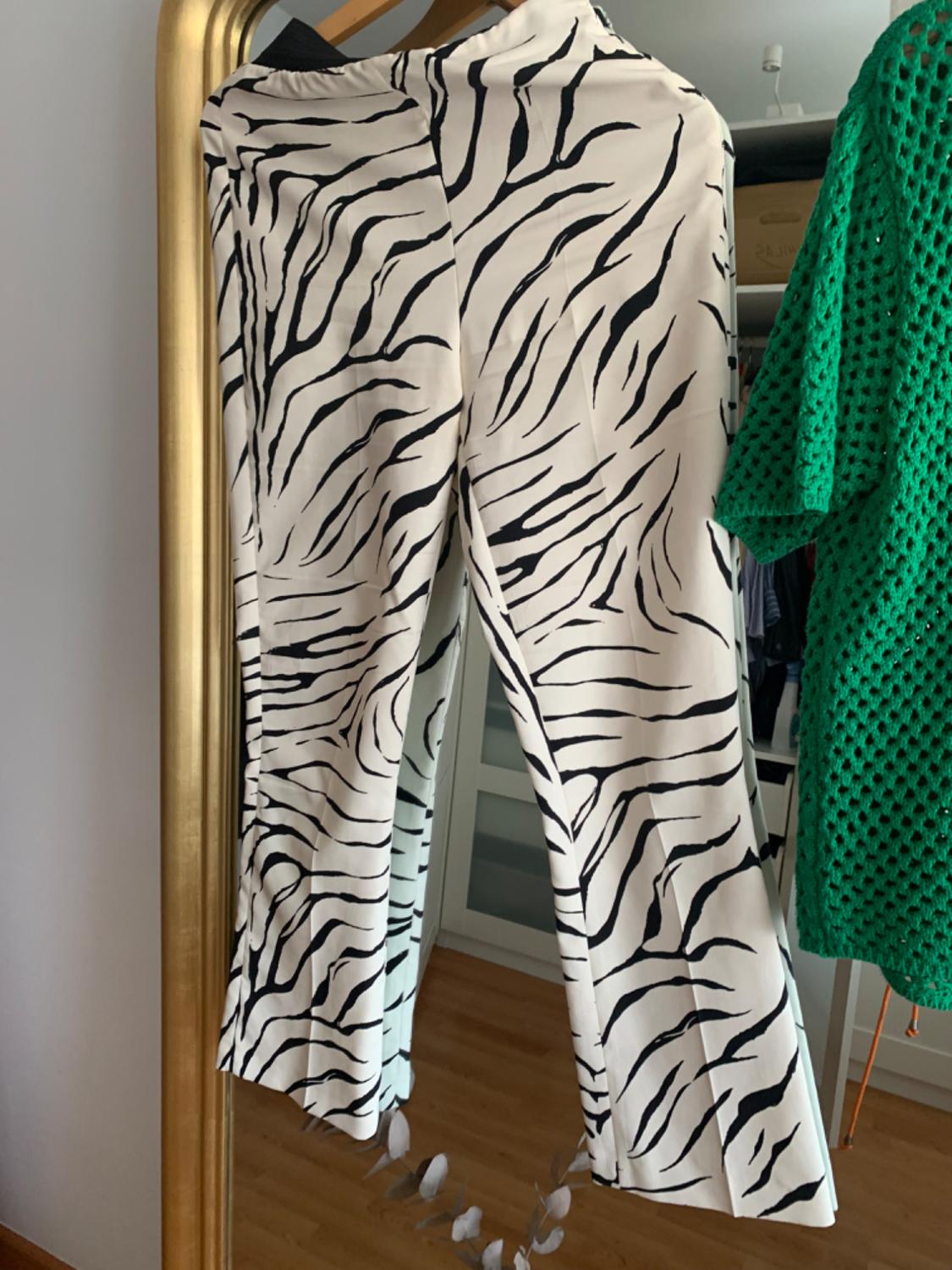 MINI FLARE PRINTED TROUSERS - Image 2