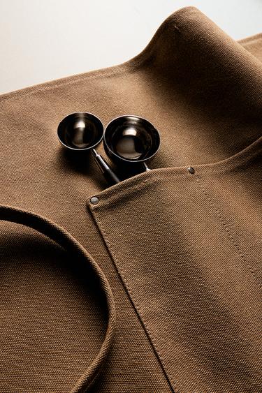 CANVAS APRON - Brown by Zara