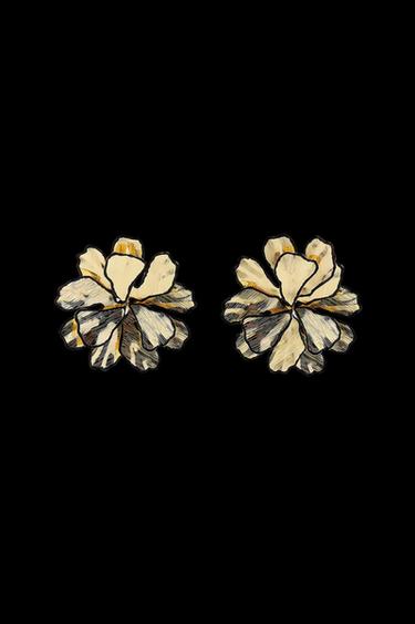 Zara TEXTURED FLOWER EARRINGS - Golden - Image 0