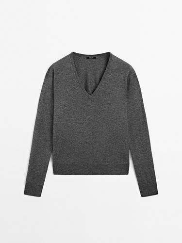 Jersey punto cuello pico con lana - Gris medio de Zara