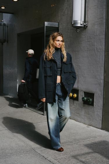 JACKE MIT GESTEPPTEN TASCHEN - Blau von Zara