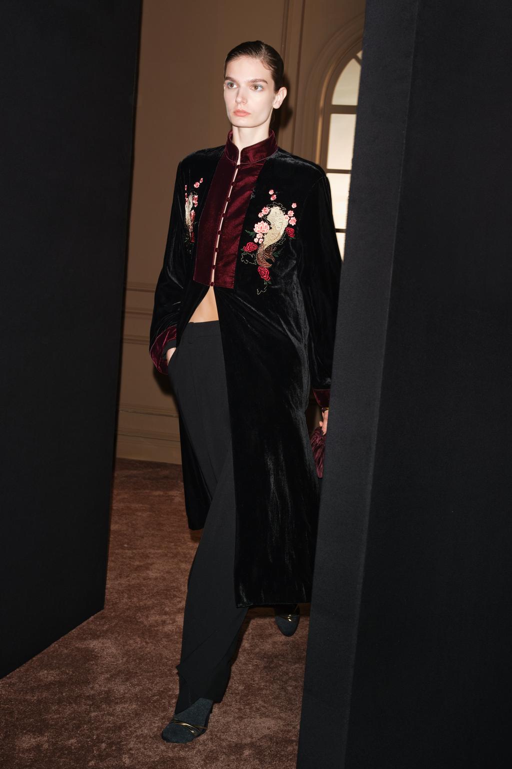 ZW COLLECTION EMBROIDERED VELVET COAT
