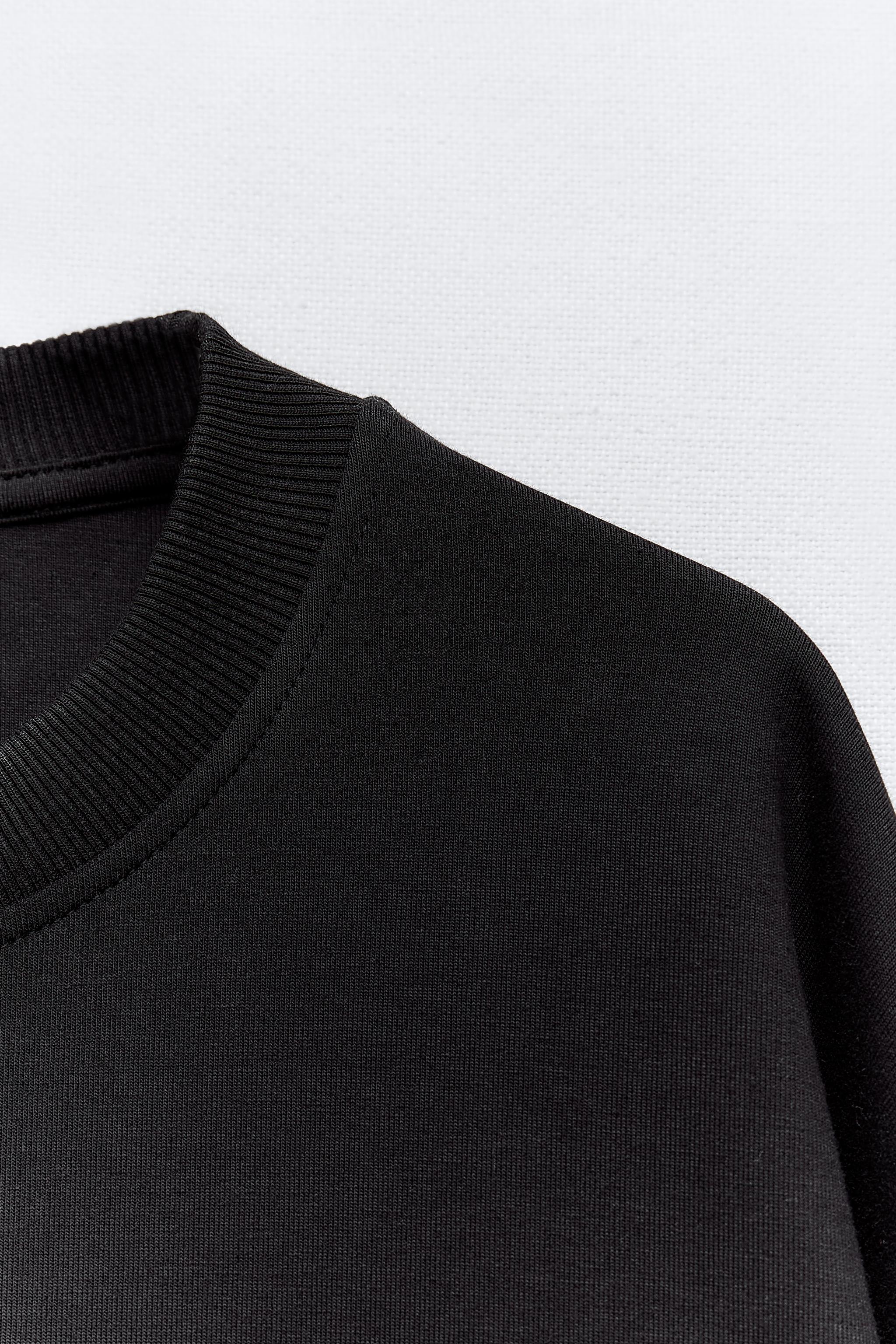 Gaiam Women's Crewneck Black Plush Sweater / Various Sizes – CanadaWide  Liquidations